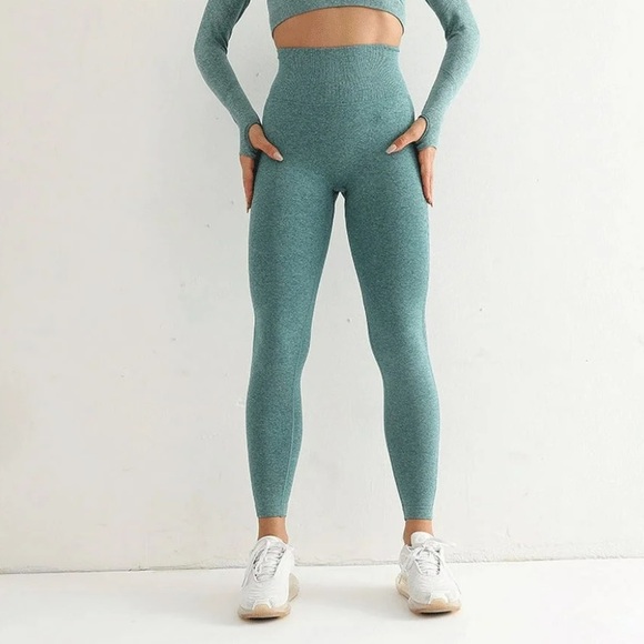 Scrunch Bum Leggings New - Picture 2 of 5